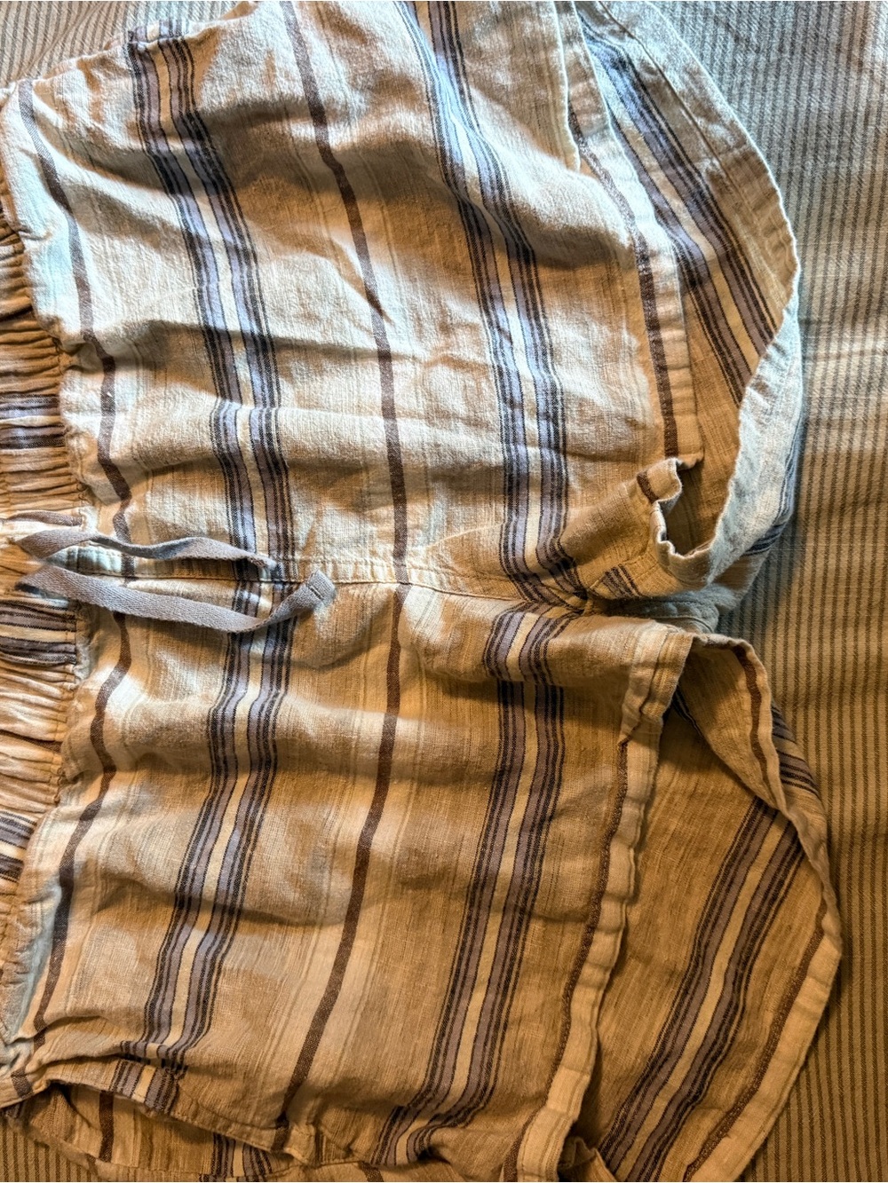 Patagonia Beige Shorts with Blue and Brown Stripes - Women's Hybrid